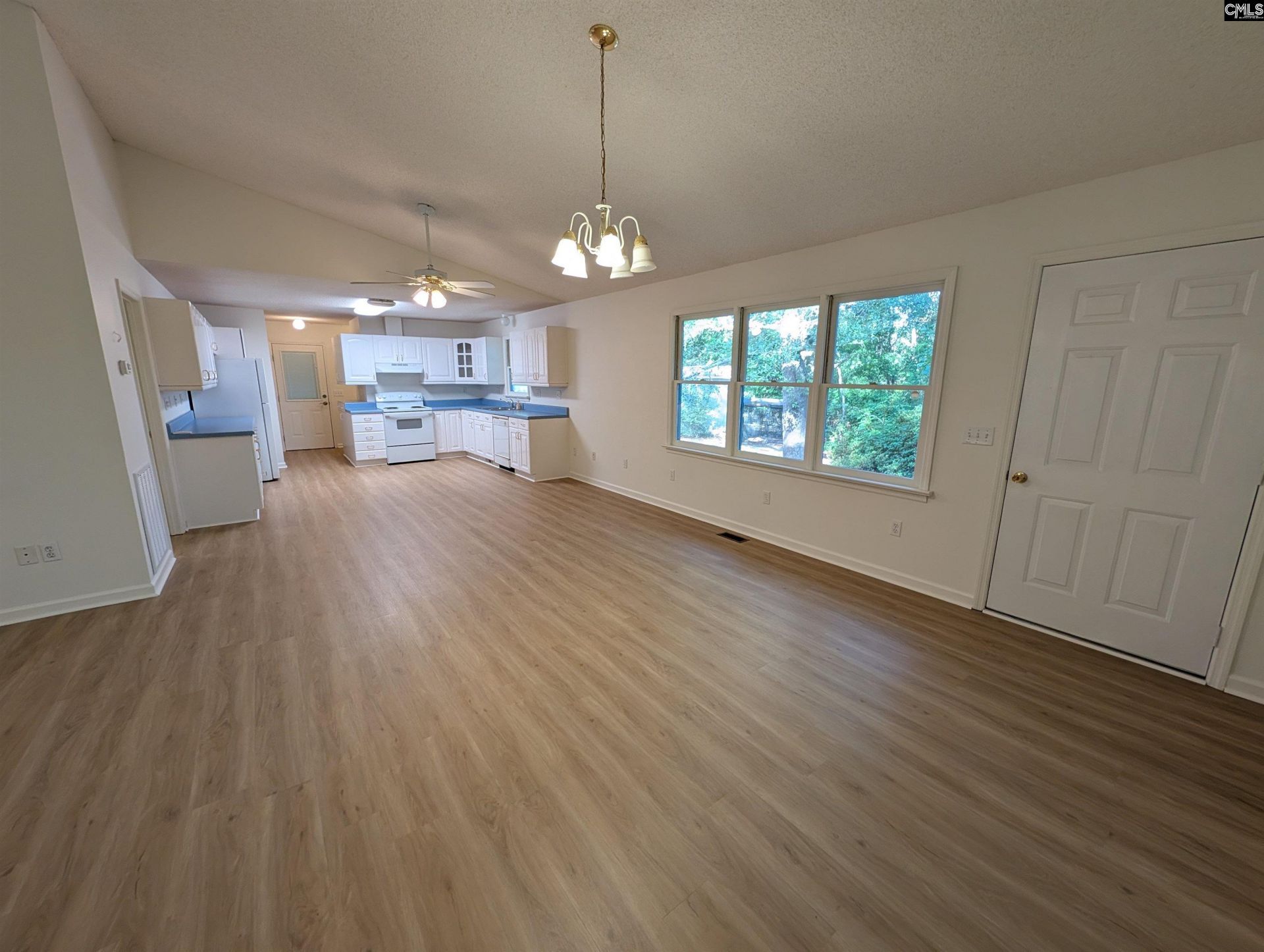 1498 Cassatt Road Photo 9