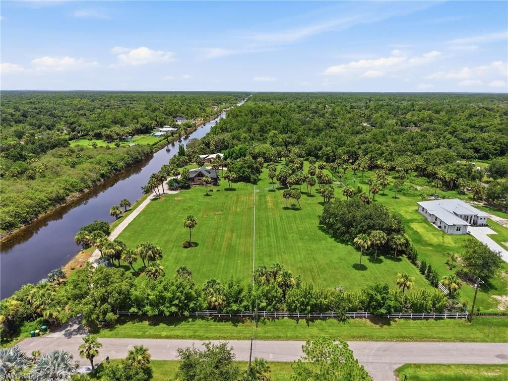3935 24th Ave Se, Naples, FL 34117 Photo