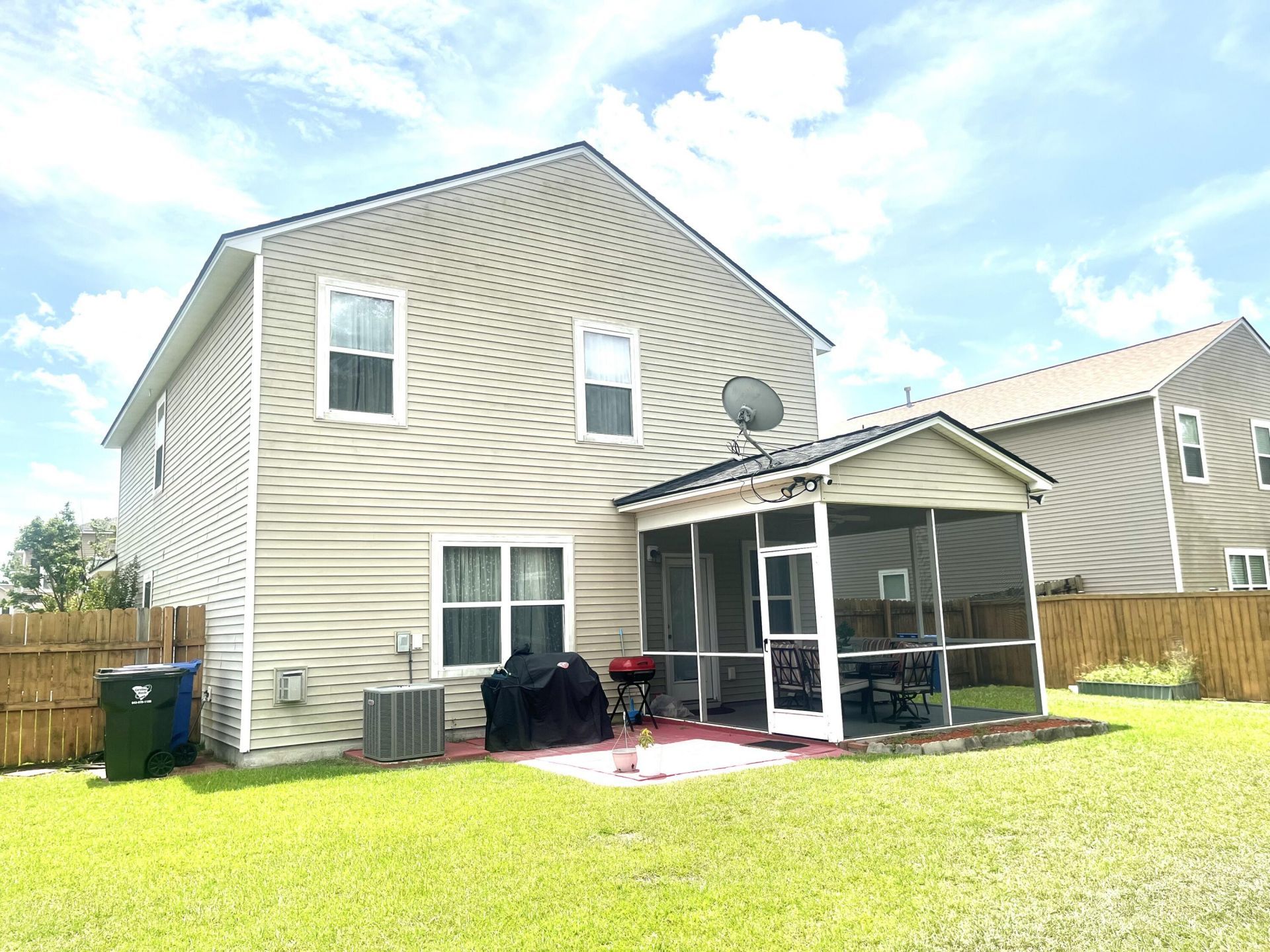9701 Crofton Drive Photo 4