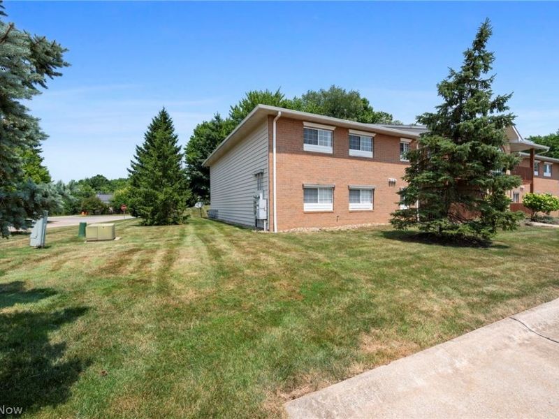 10391 Glenway Drive, Unit 202, Twinsburg, OH 44087 Photo 18