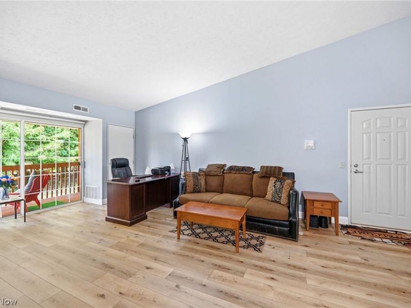 10391 Glenway Drive, Unit 202, Twinsburg, OH 44087 Photo 4