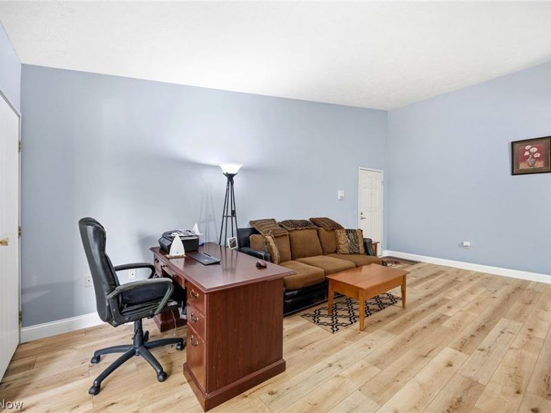 10391 Glenway Drive, Unit 202, Twinsburg, OH 44087 Photo 5