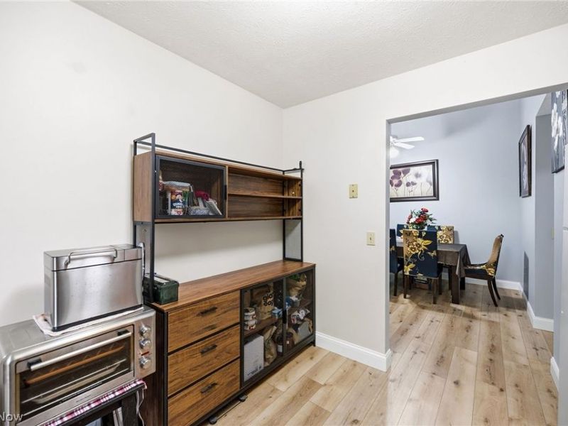 10391 Glenway Drive, Unit 202, Twinsburg, OH 44087 Photo 6