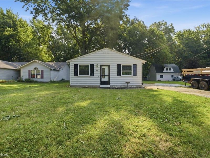 4991 Lear Nagle Road, North Ridgeville, OH 44039 Photo 1
