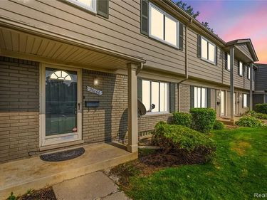 26066 Franklin Pointe Drive , Southfield, MI 48034