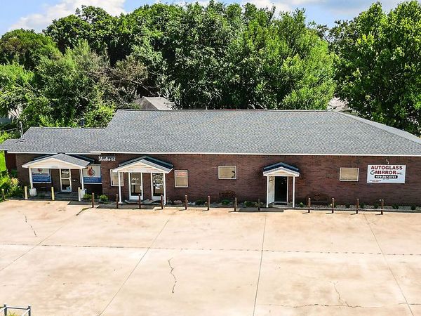 65 W Main Street , Farmington, AR 72730