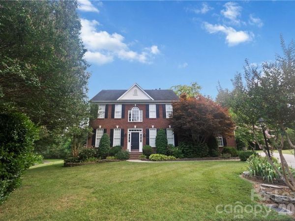 8230 Glamorgan Lane, Matthews, NC 28104