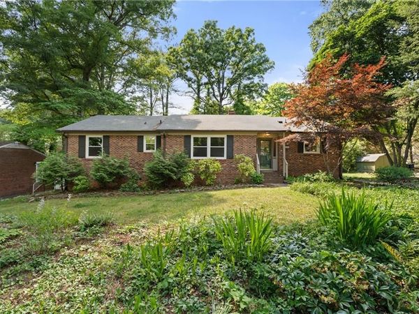 406 S Cliffdale Drive , Winston-Salem, NC 27104