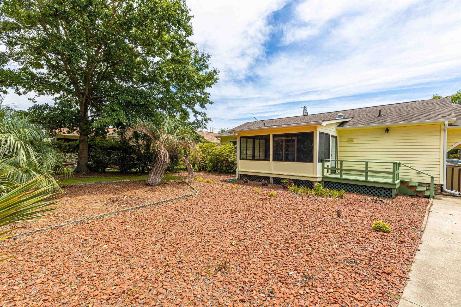 706 Thomas Ave. Photo 32