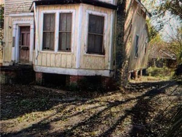 1203 Old Shell Road , Mobile, AL 36604