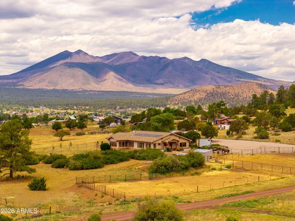 8140 Sleeping Dog Road, Flagstaff, AZ 86004