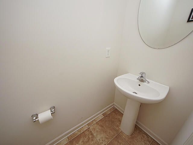 572 Truman Drive Photo 14