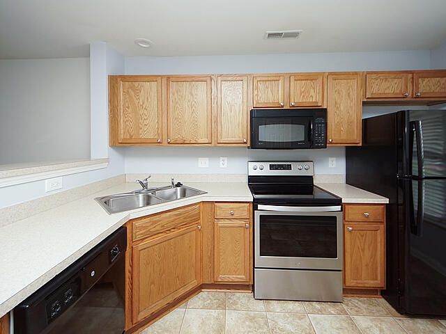 572 Truman Drive Photo 4