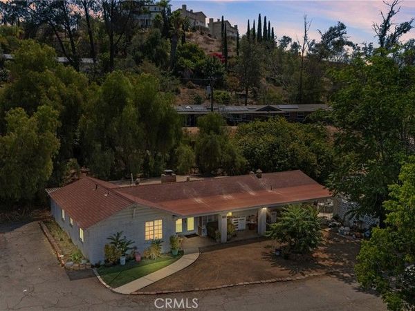 1684 Broadway , El Cajon, CA 92021