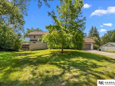 3235 S Summit Boulevard, Lincoln, NE 68502