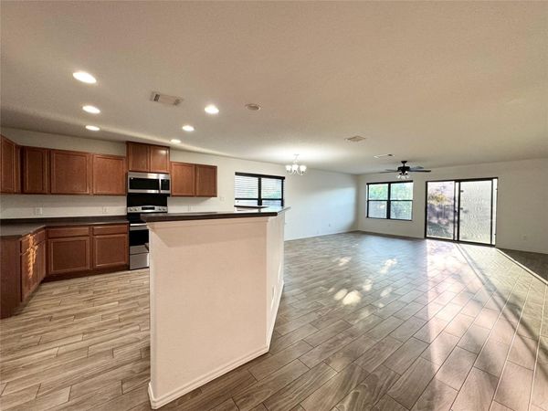 1152 Hyde Park DR, Round Rock, TX 78665