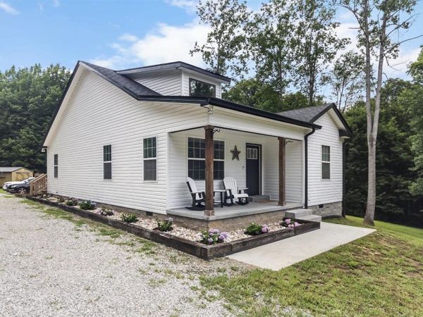 2119 Jefferson School Road , Scottsville, KY 42164