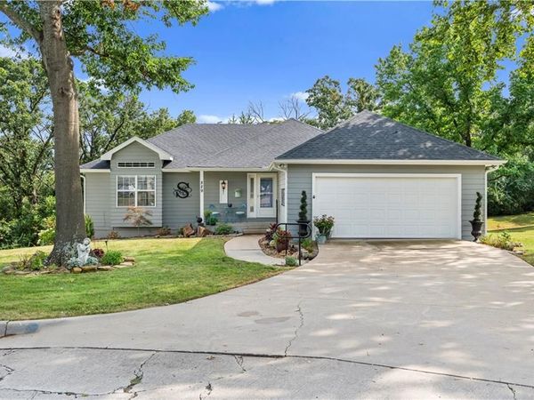 529 S Prewitt Street, Nevada, MO 64772