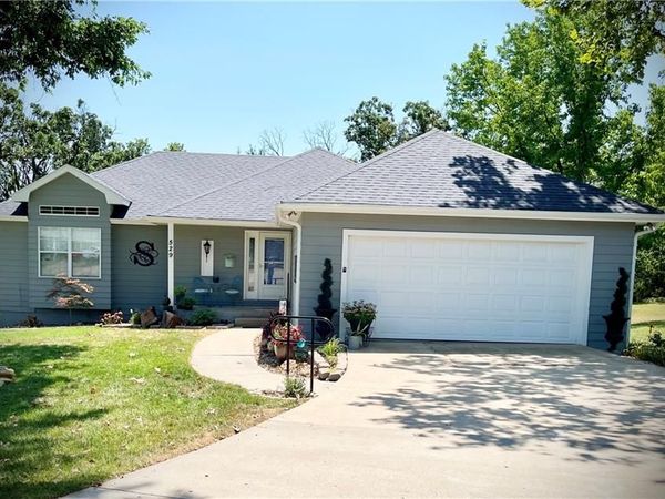 529 S Prewitt Street, Nevada, MO 64772