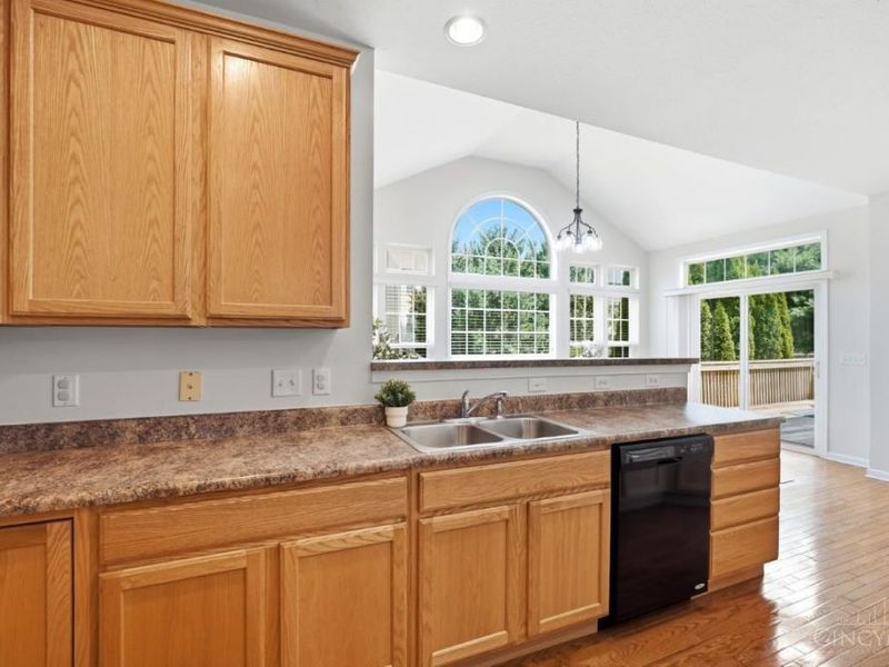 316 Delaware Drive, Hamilton Twp, OH 45039 Photo 17
