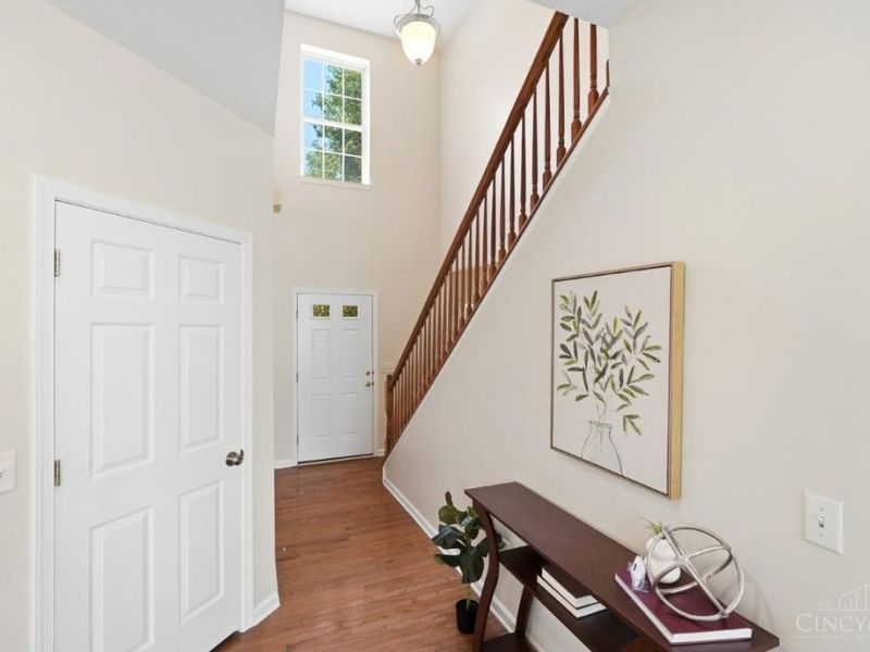 316 Delaware Drive, Hamilton Twp, OH 45039 Photo 6