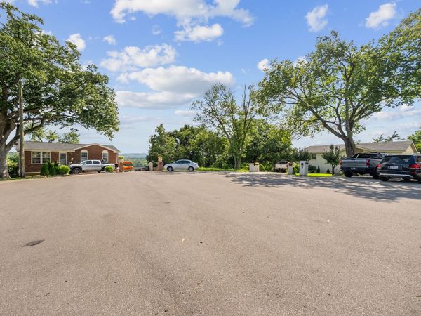 6537 Mercomatic Ct, Nashville, TN 37209