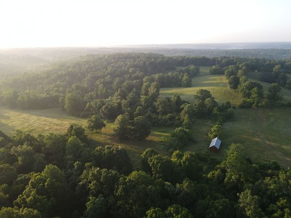 2 Shiloh Canaan Road , Palmyra, TN 37142
