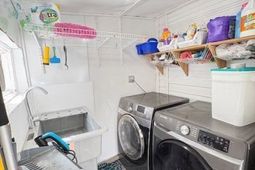 1566 Mcalhany Road photo 4