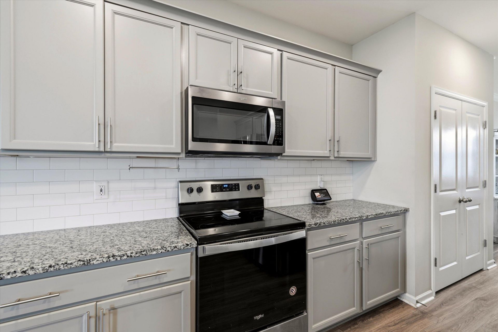 290 Red Leaf Boulevard Photo 13