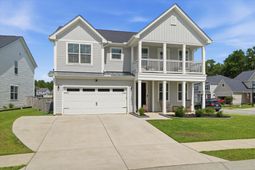 290 Red Leaf Boulevard photo 4