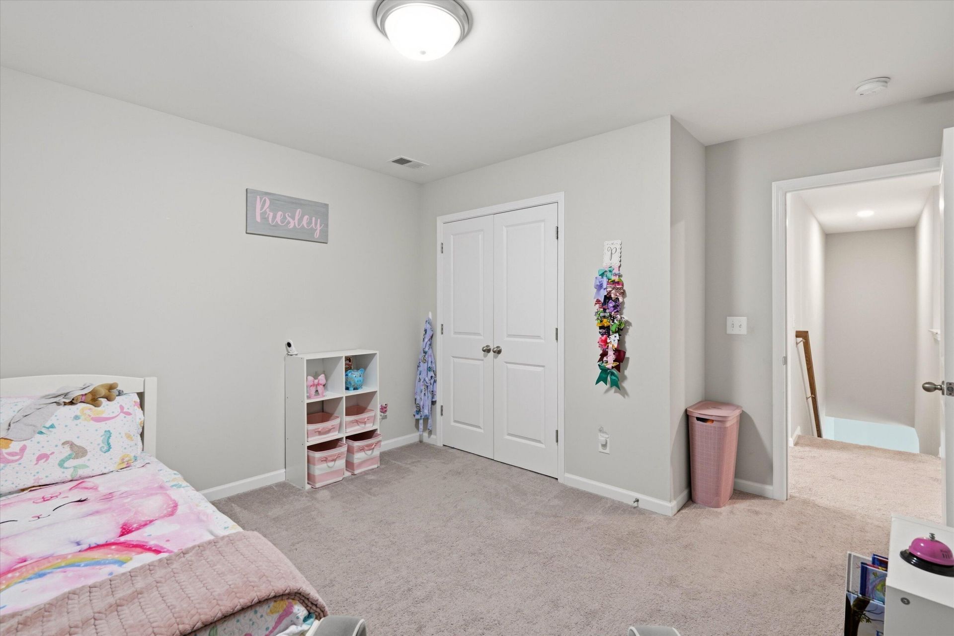 290 Red Leaf Boulevard Photo 26