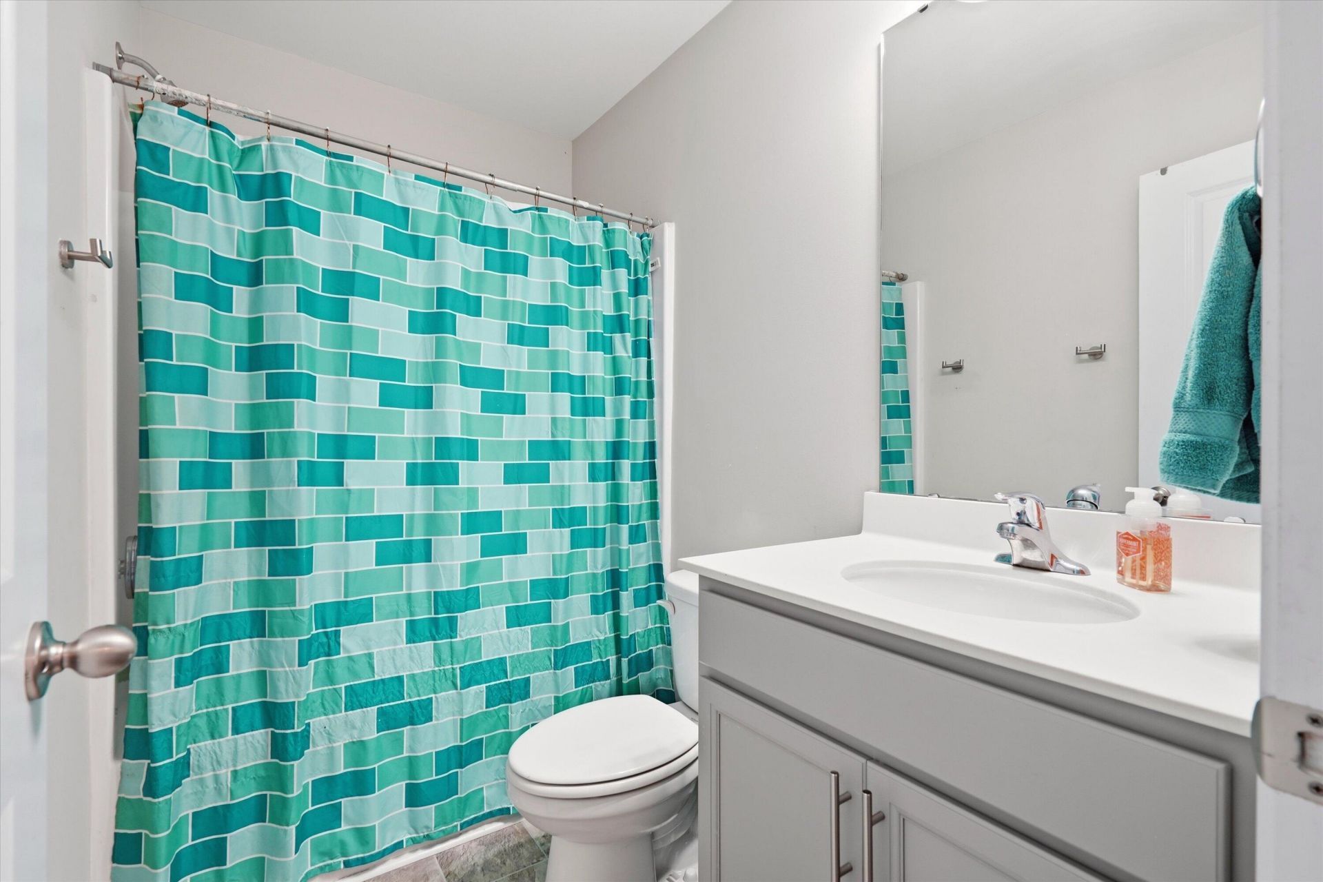 290 Red Leaf Boulevard Photo 29