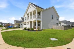 290 Red Leaf Boulevard photo 4