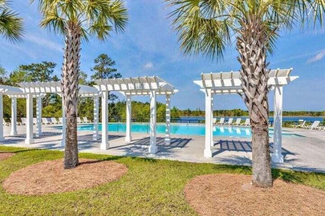290 Red Leaf Boulevard Photo 56