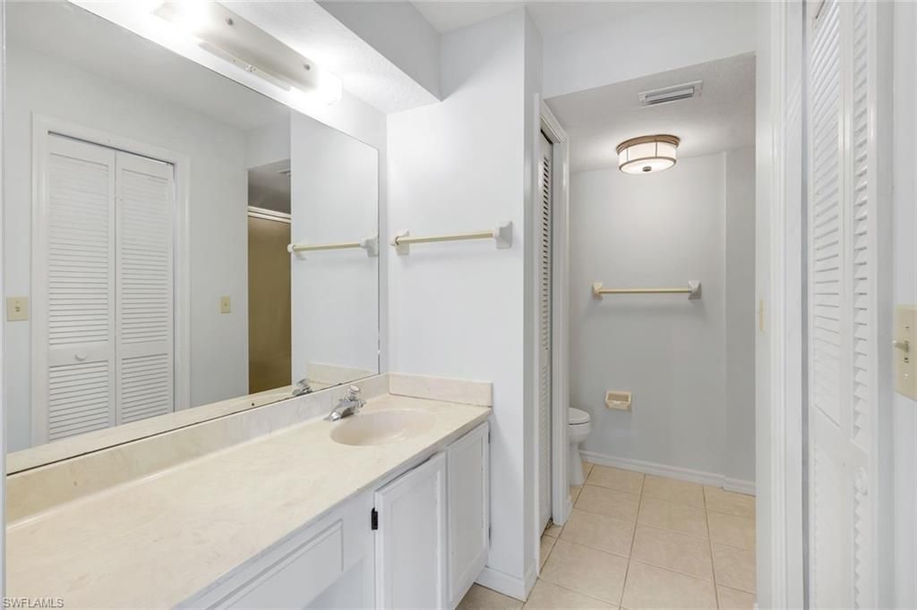 9580 Victoria Ln, Unit 205, Naples, FL 34109 Photo