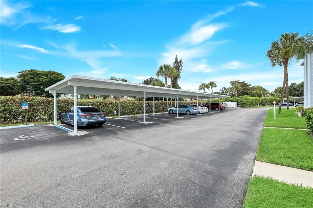 9580 Victoria Ln, Unit 205, Naples, FL 34109 Photo