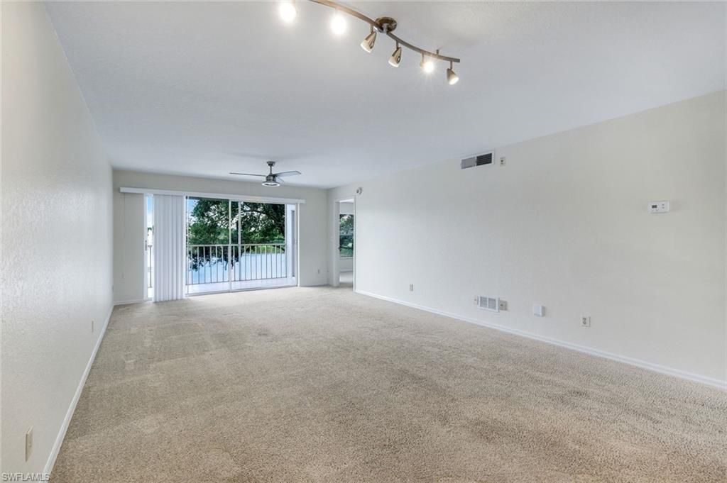 9580 Victoria Ln, Unit 205, Naples, FL 34109 Photo