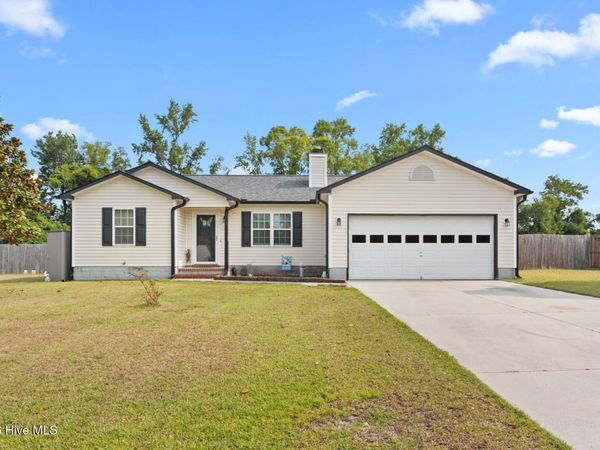 110 Pear Tree Lane, Richlands, NC 28574