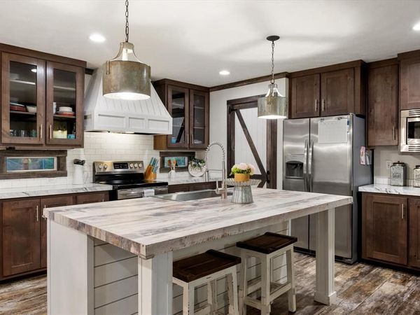 281 S State Highway 75 S, Fairfield, TX 75840
