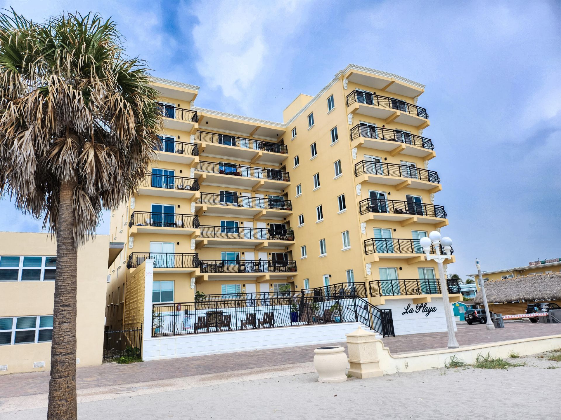 1815 N Surf Road, Unit 503, Hollywood, FL 33019 Photo