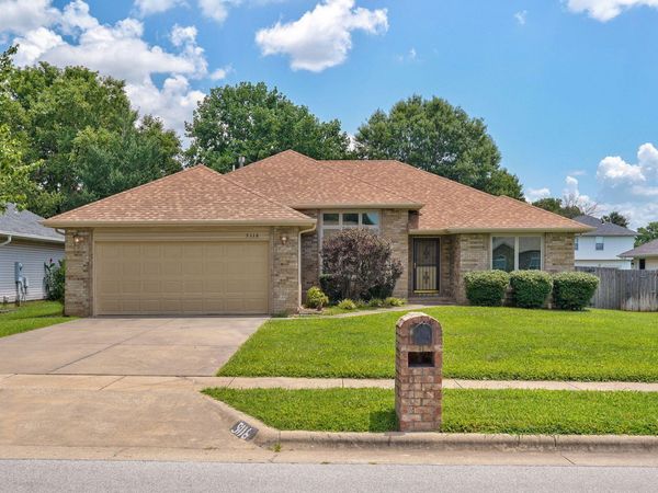 5116 S Palisades Avenue , Battlefield, MO 65619