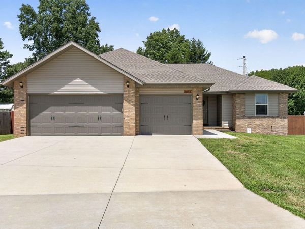 505 S Forest Lane, Republic, MO 65738