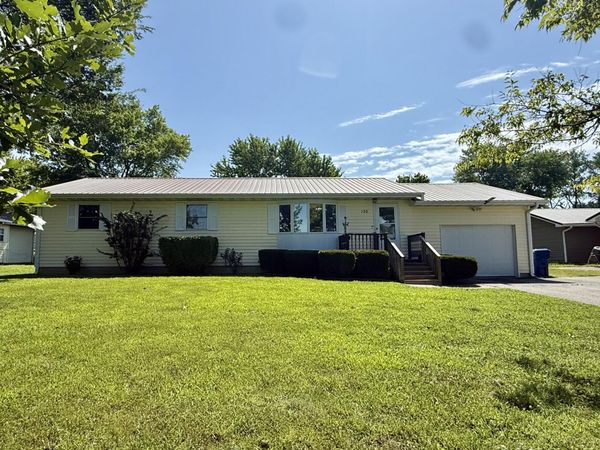 130 S Airport Road , Houston, MO 65483