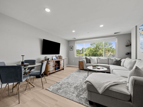 30 Chelsea St, Unit 501, Everett, MA 02149