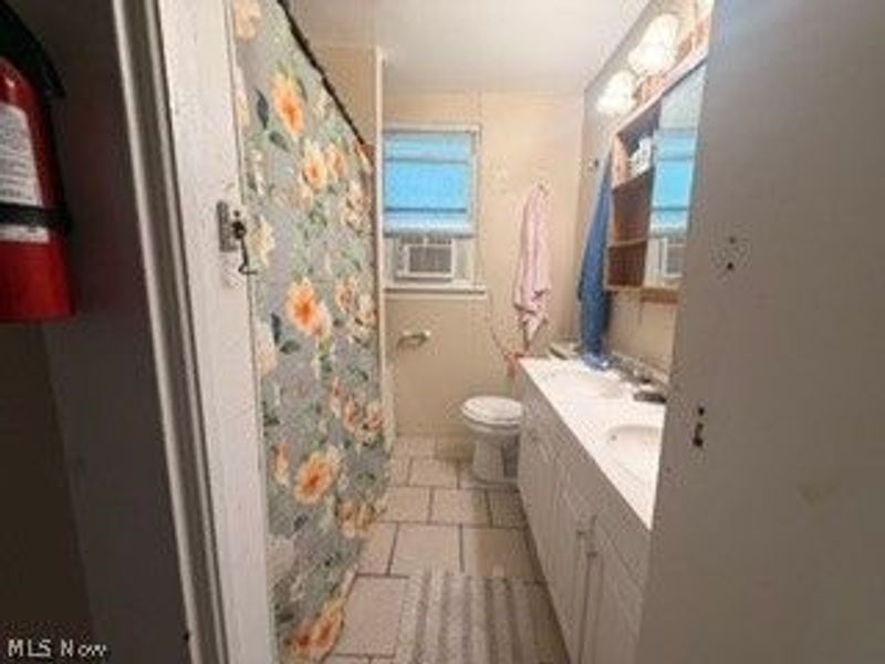 651 Kling Street, Akron, OH 44311 Photo 12