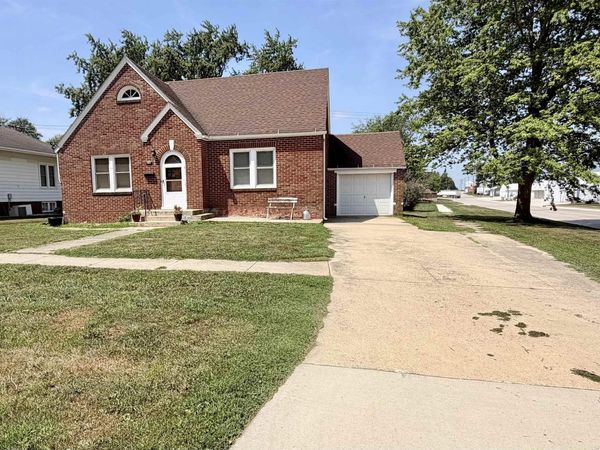102 PETERSON ST, Alta, IA 51002