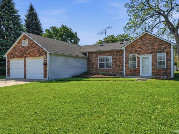 5634 Chicago Road, Warren, Mi 48092