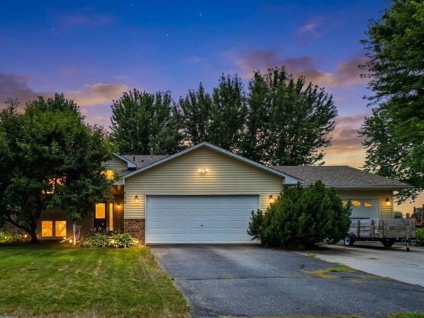 739 Kirche Hill Drive, Carver, MN 55315