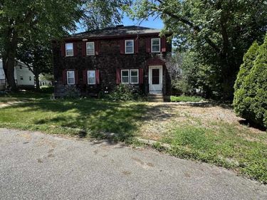 88 Mary Ann Road, Manchester, NH 03104
