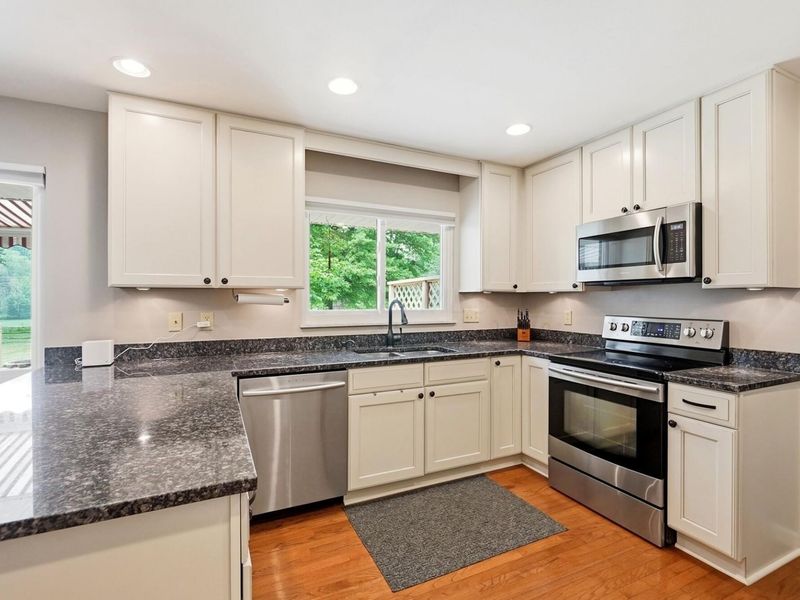 3181 Eastwick Road, Columbus, OH 43232 Photo 18